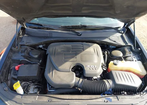 2022 Chrysler 300 S z USA, uszkodzony, nr VIN 2C3CCABG7NH130918